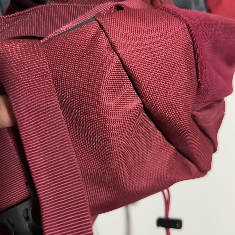 Red/Maroon hydration pack with bladder - image 13